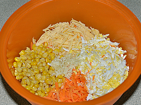 кукурузный салат с вафлями